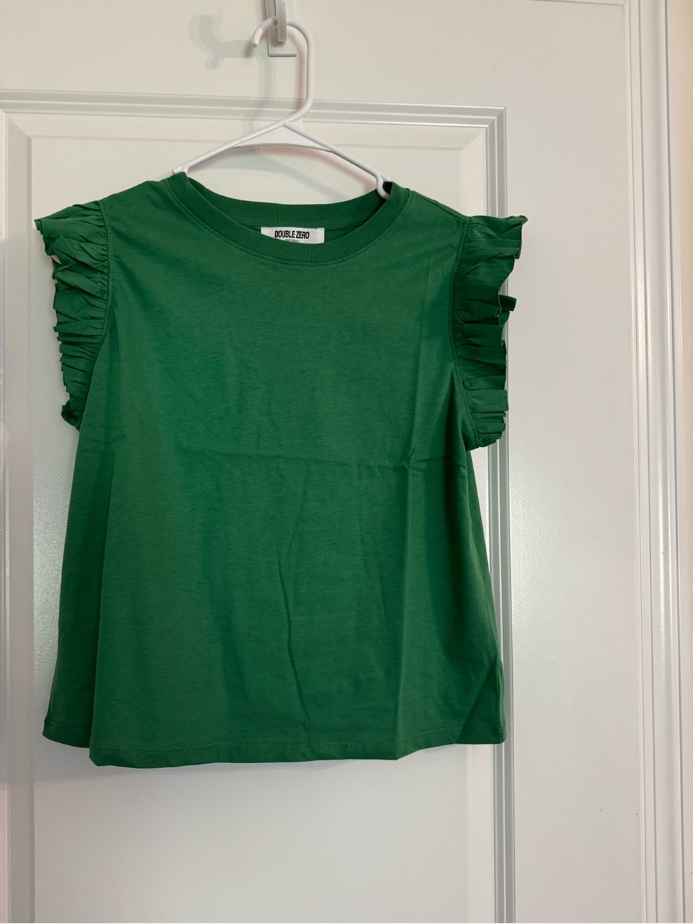 Double Zero women’s Green Ruffle Sleeve Tee